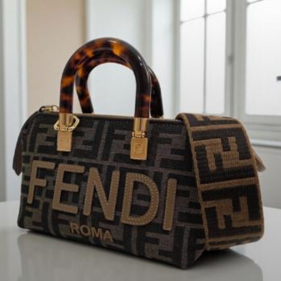 AUTHENTIC MINI FENDI by the way Bag - comes with 2 Straps and a Fendi bag! - Picture 10 of 16